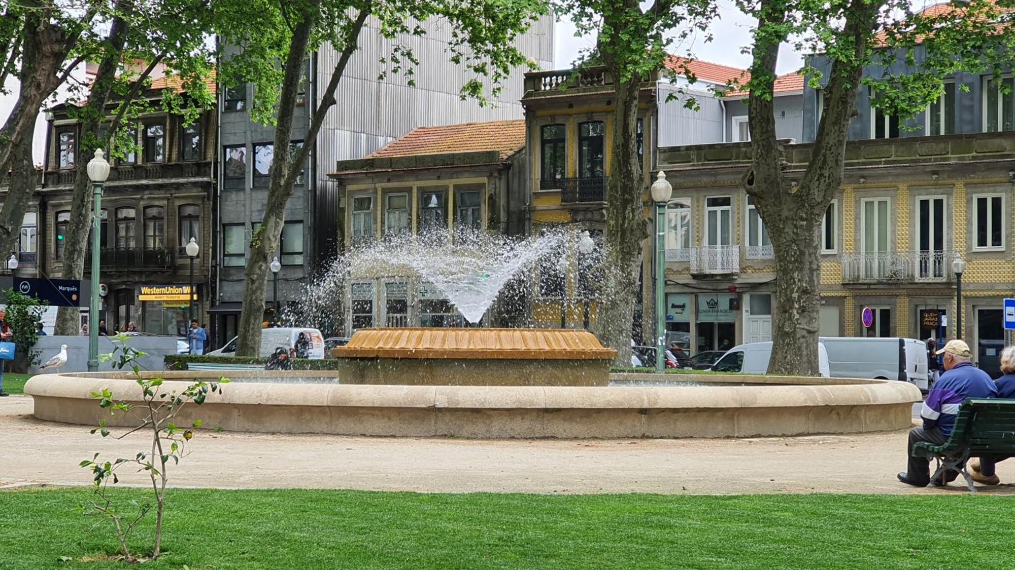 Downtown Porto With Parking Next To Subway Apartment Exterior foto